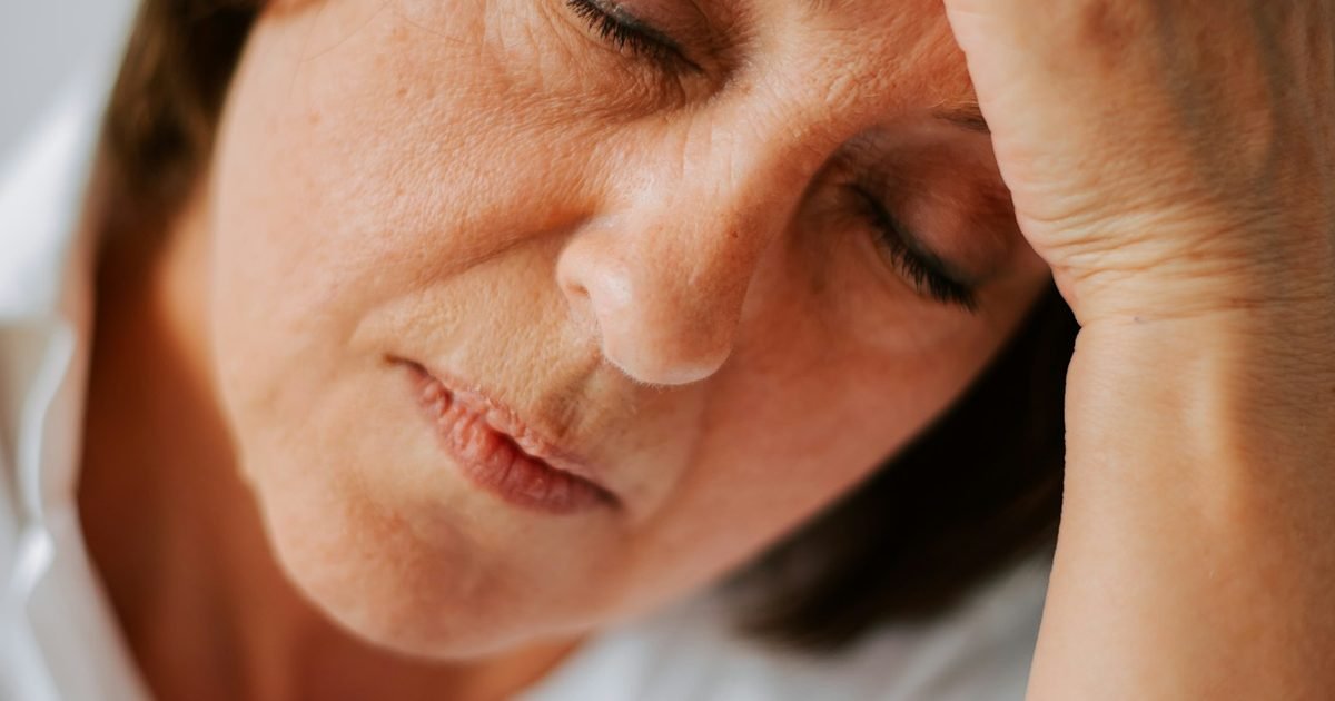 Menopausia y Dolor Articular: Por Qué Empeora y Qué Hacer